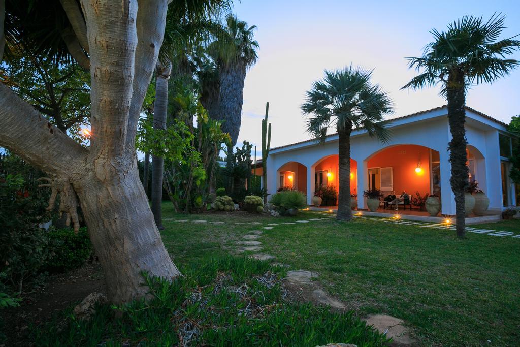 Temenos Villa By Ortigiaapartments Syracuse Ngoại thất bức ảnh