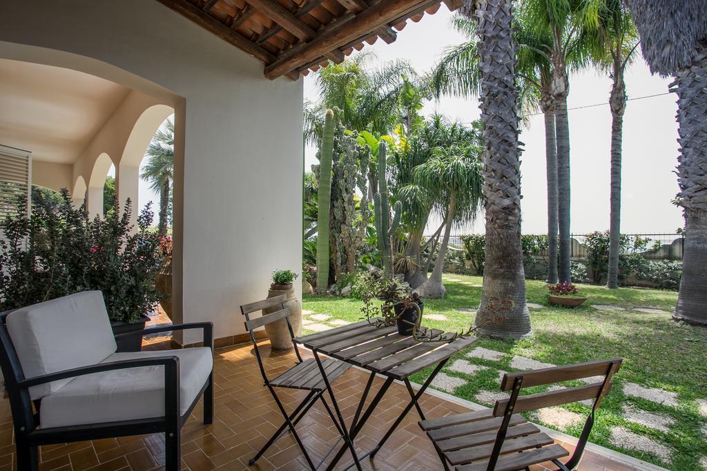 Temenos Villa By Ortigiaapartments Syracuse Ngoại thất bức ảnh