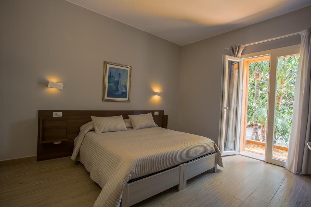 Temenos Villa By Ortigiaapartments Syracuse Ngoại thất bức ảnh