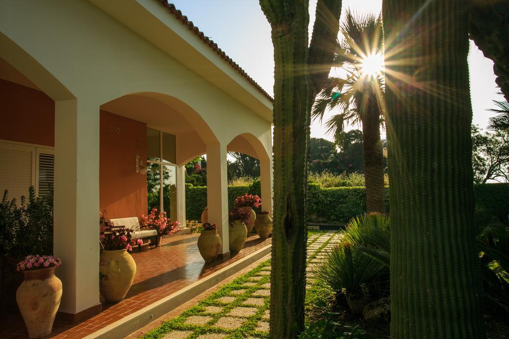 Temenos Villa By Ortigiaapartments Syracuse Ngoại thất bức ảnh